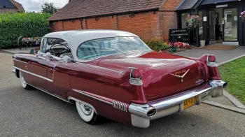Cadillac Sedan De Ville