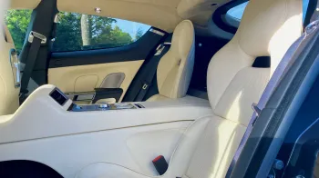 Aston Martin V12 Rapide