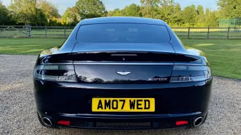 Aston Martin V12 Rapide