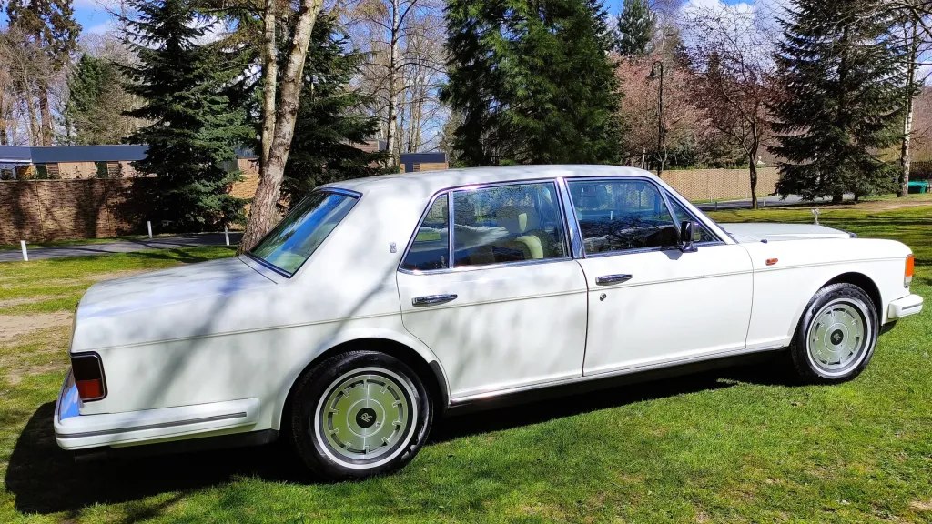Rolls-Royce Silver Spirit