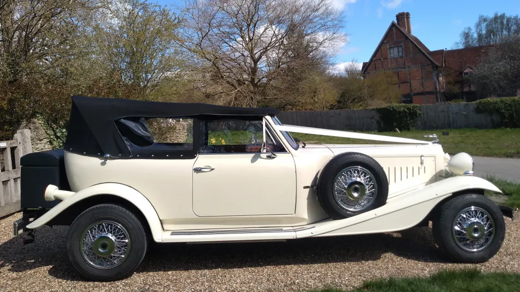 Beauford Convertible