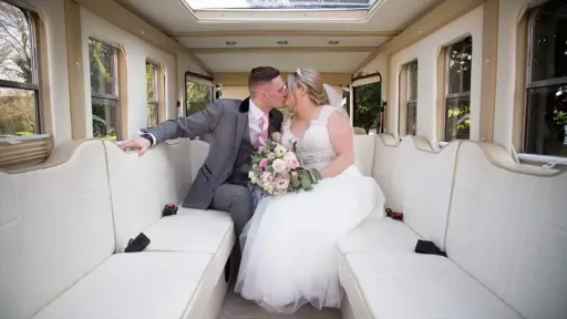 Asquith Mascot Wedding Bus