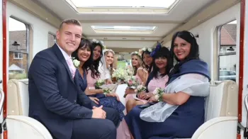 Asquith Mascot Wedding Bus