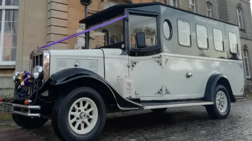 Asquith Mascot Wedding Bus