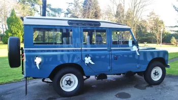Land Rover 109 Safari