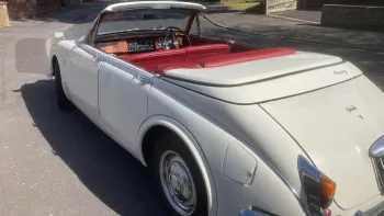 Daimler 250 V8 Convertible