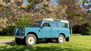 Land Rover 109 Safari