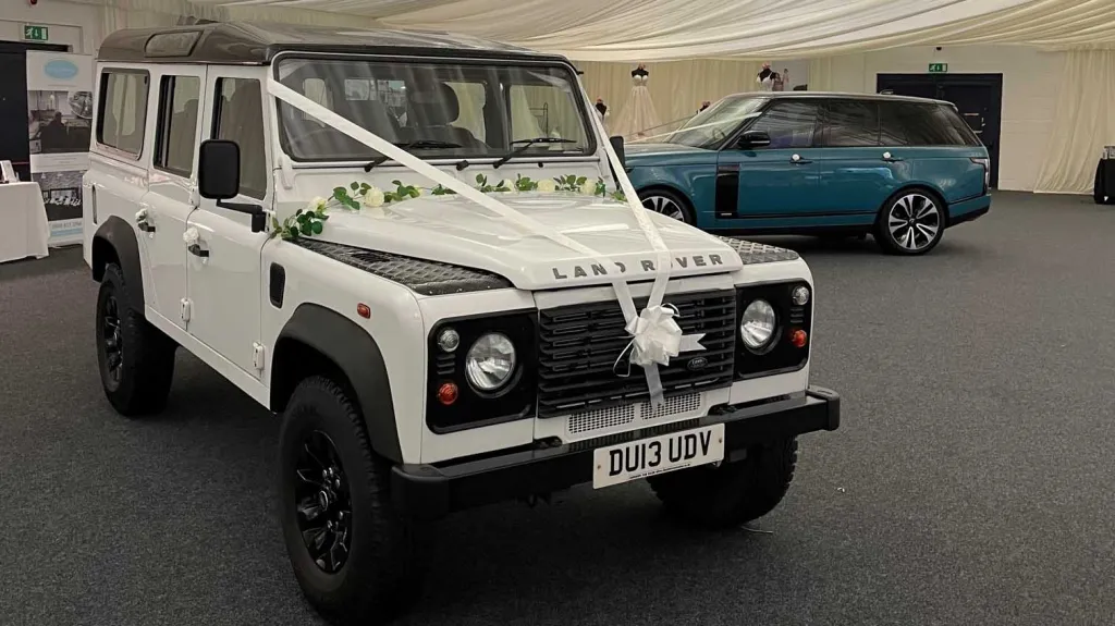 Land Rover Defender 110