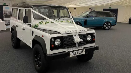 Land Rover Defender 110
