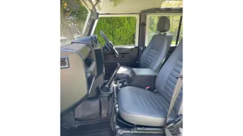 Land Rover Defender 110