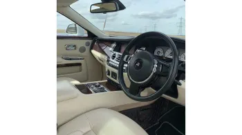 White rolls-Royce
