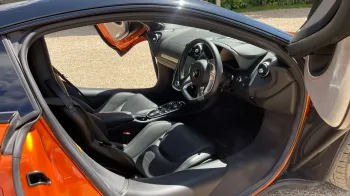 McLaren GT