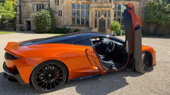 McLaren GT