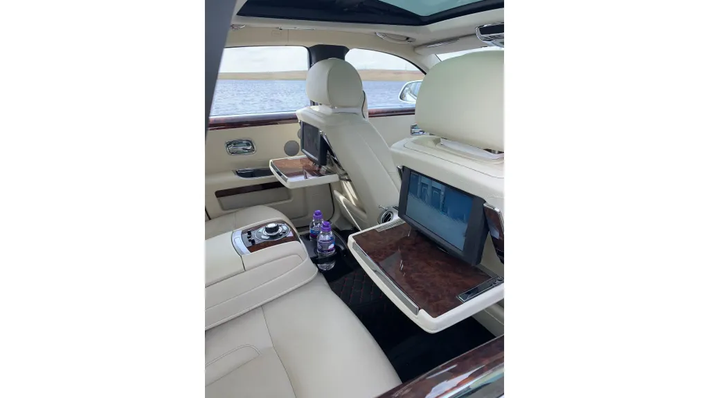 White rolls-Royce