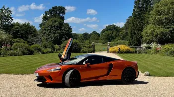McLaren GT
