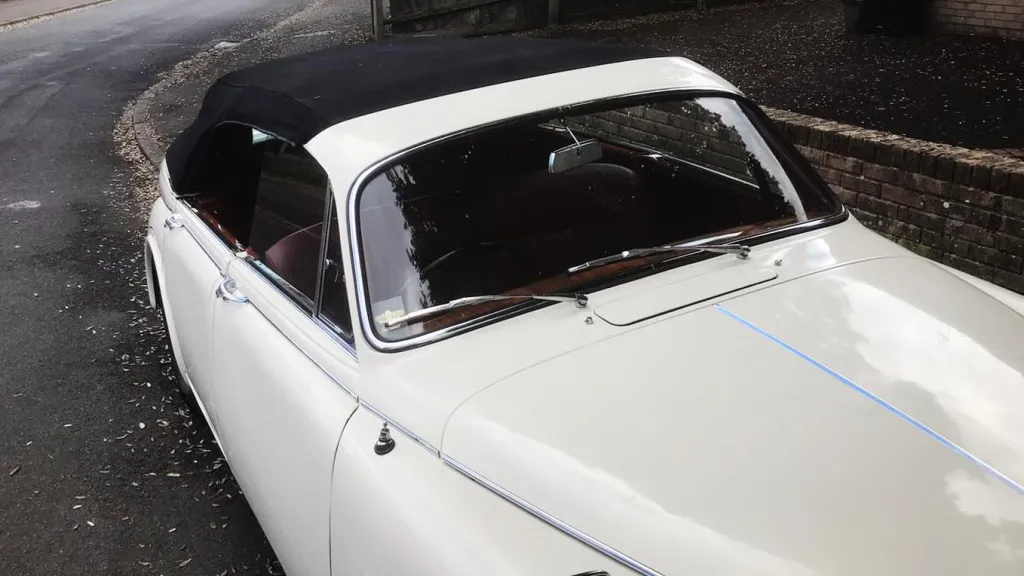 Daimler 250 V8 Convertible