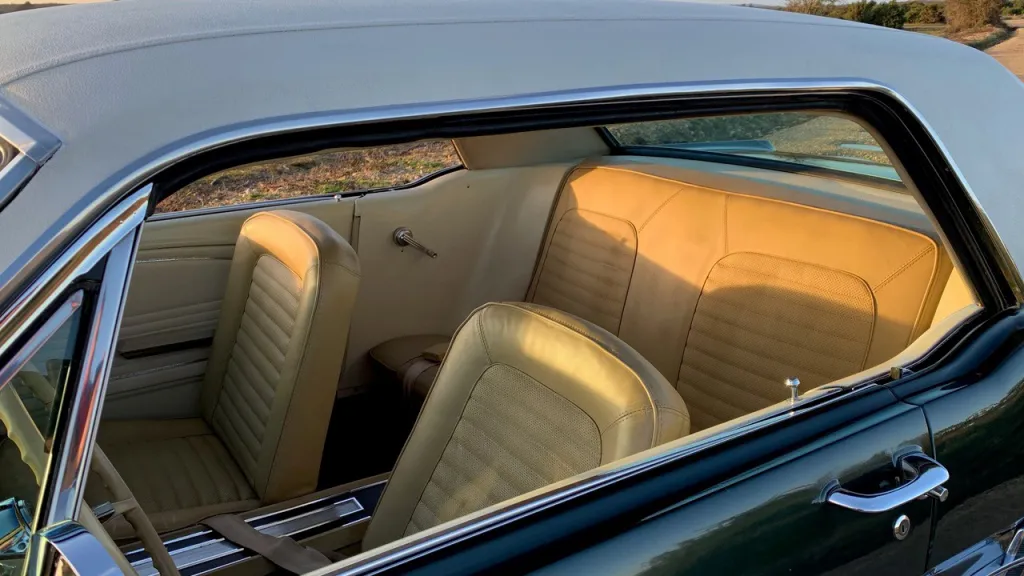 Ford Mustang V8 Coupe