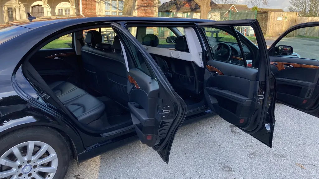 Mercedes-Benz E220 Stretched Limousine