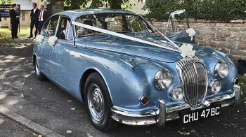Daimler 250 V8