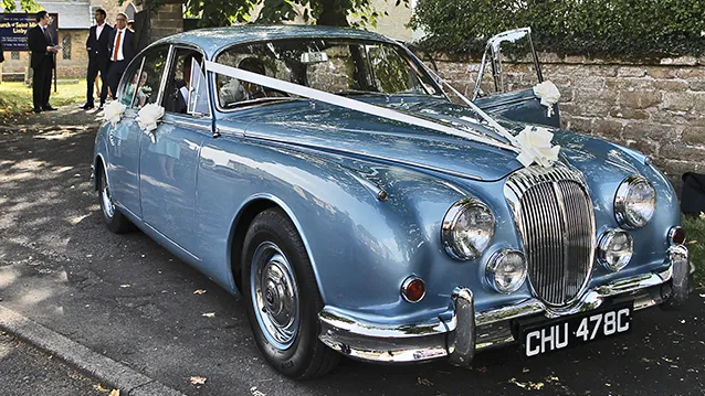 Daimler 250 V8