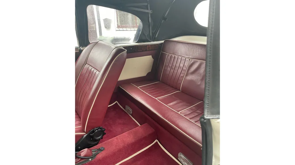Beauford Convertible