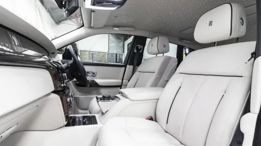 Rolls-Royce Phantom 8