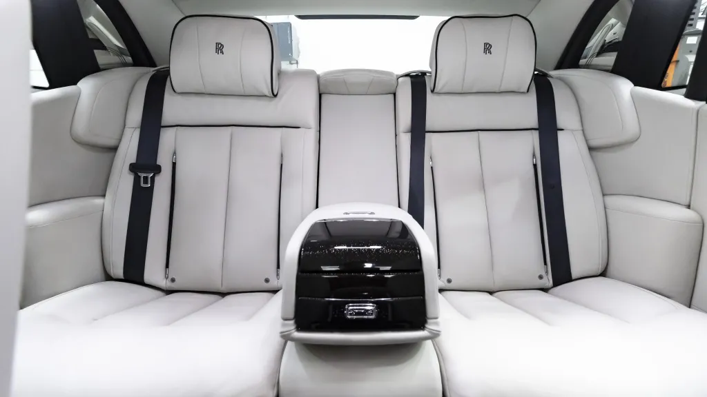 Rolls-Royce Phantom 8