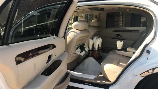 Lincoln Town Saloon Car