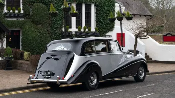 Rolls-Royce silver Wraith LWB