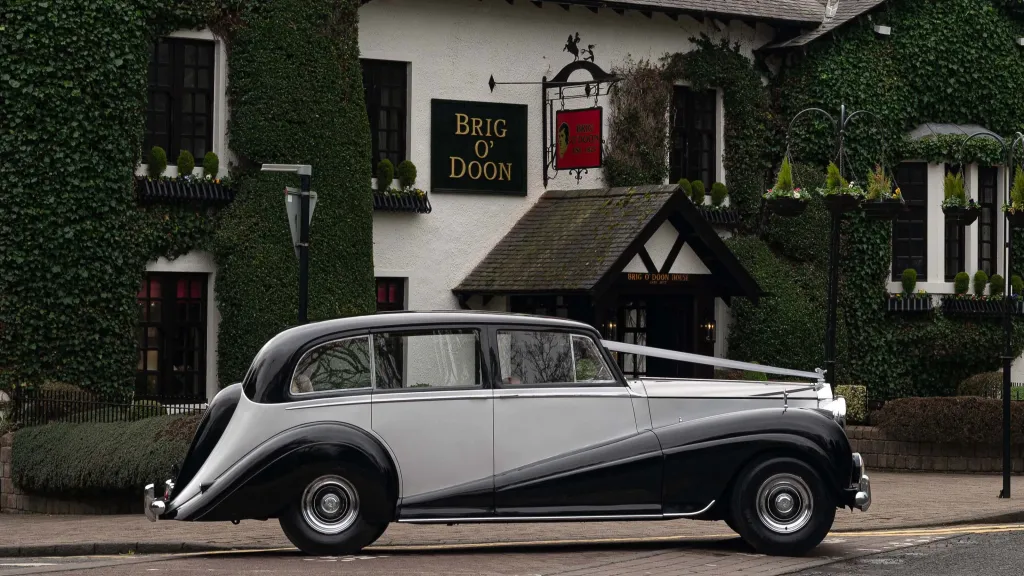 Rolls-Royce silver Wraith LWB