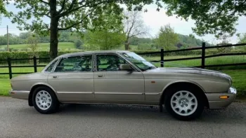 Jaguar XJ Sovereign LWB Side view