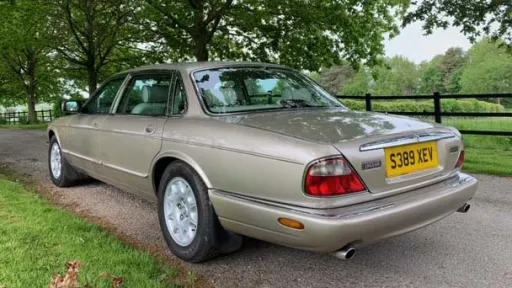 Jaguar XJ Sovereign LWB rear view photo