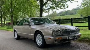 Jaguar XJ Sovereign LWB 3/4 front view