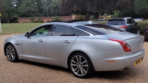 Jaguar XJ
