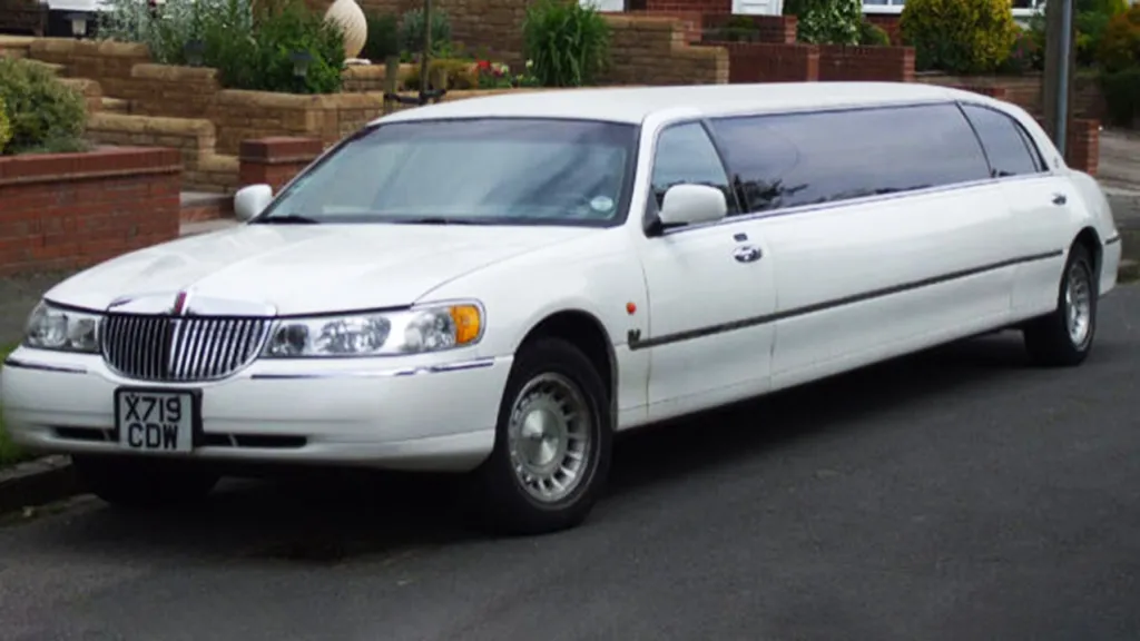 Lincoln USA 30ft Stretched Limousine