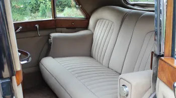 Rolls-Royce Silver Wraith
