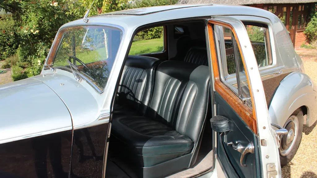 Rolls-Royce Silver Dawn