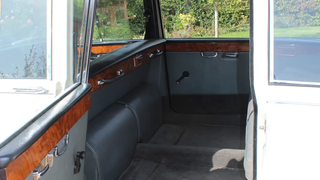 Daimler DS420 Limousine