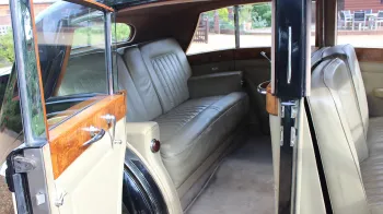 Rolls-Royce Silver Wraith