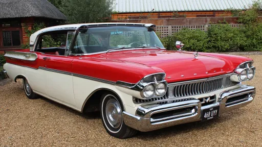 Ford Mercury Turnpike Cruiser