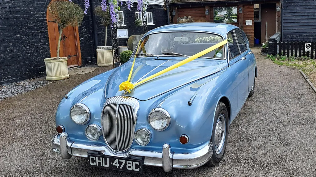 Daimler 250 V8