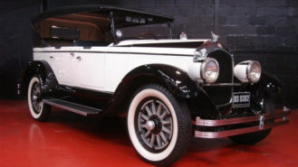 Chrysler Imperial Convertible wedding car for hire in Glasgow, Scotland